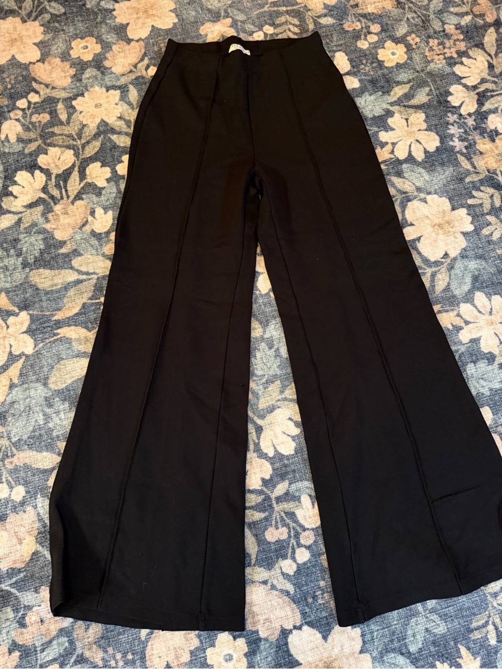 Bagatelle women’s Black Wide-Leg Seam-Detail Pants medium